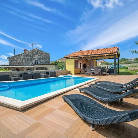 Apartament Ulika-3 By Interhome